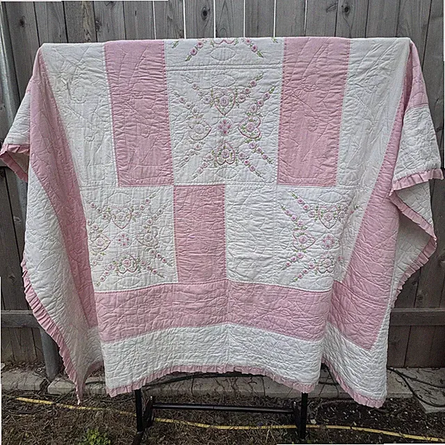 Hand Quilted Patchwork Quilt Pink Floral Embroidered Hearts Ruffled Edge 96"x82"