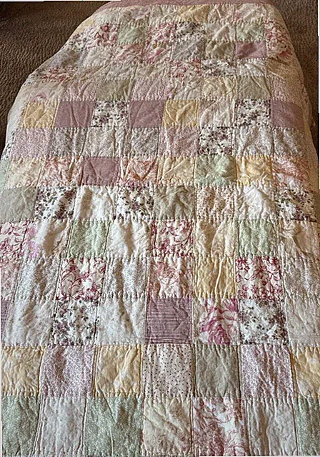 Patchwork Quilted Coverlet Full Queen Pink Cream Floral Reversible 66” x 82”